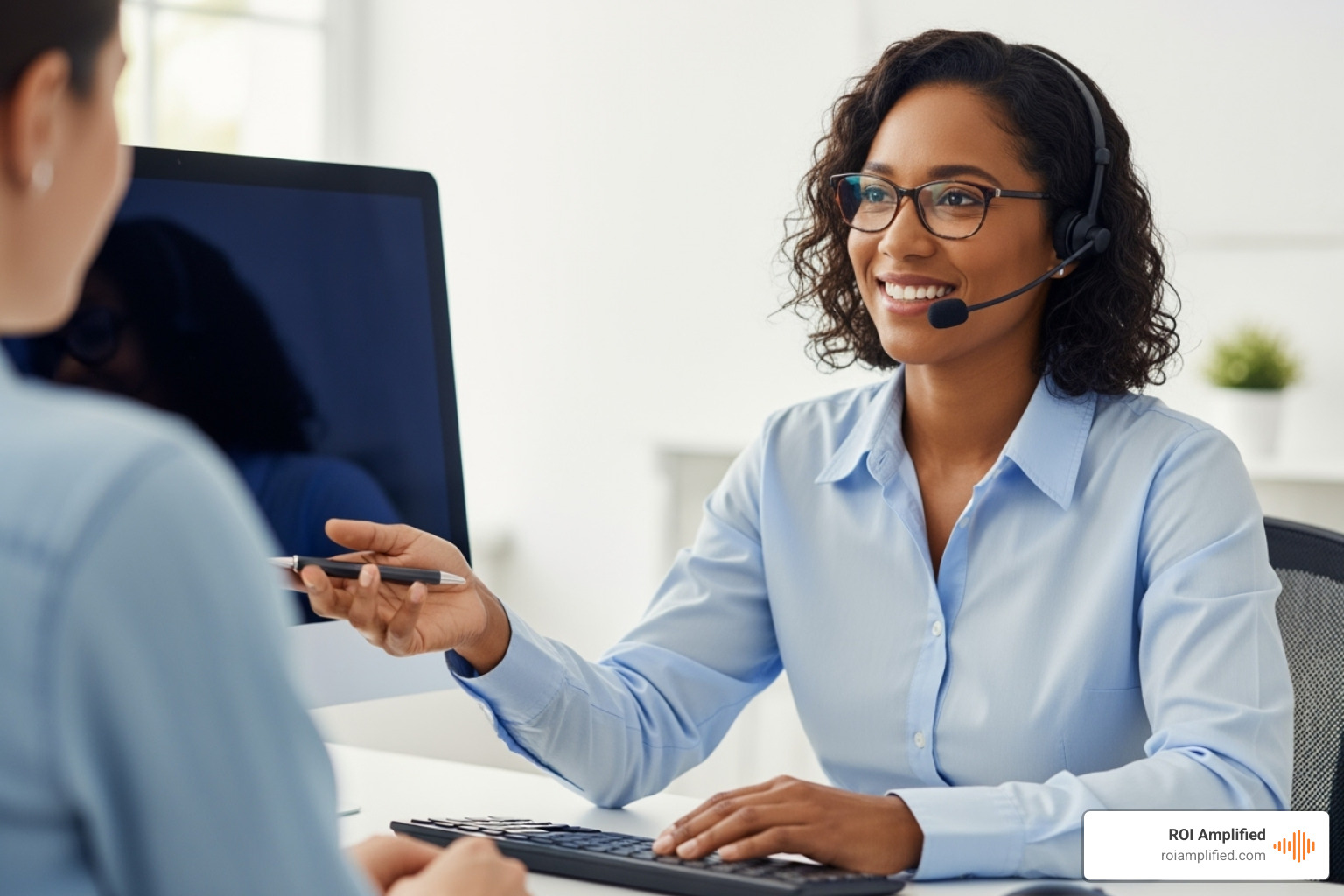 person helping a customer on a computer - hubspot online shop person helping a customer on a computer - hubspot online shop