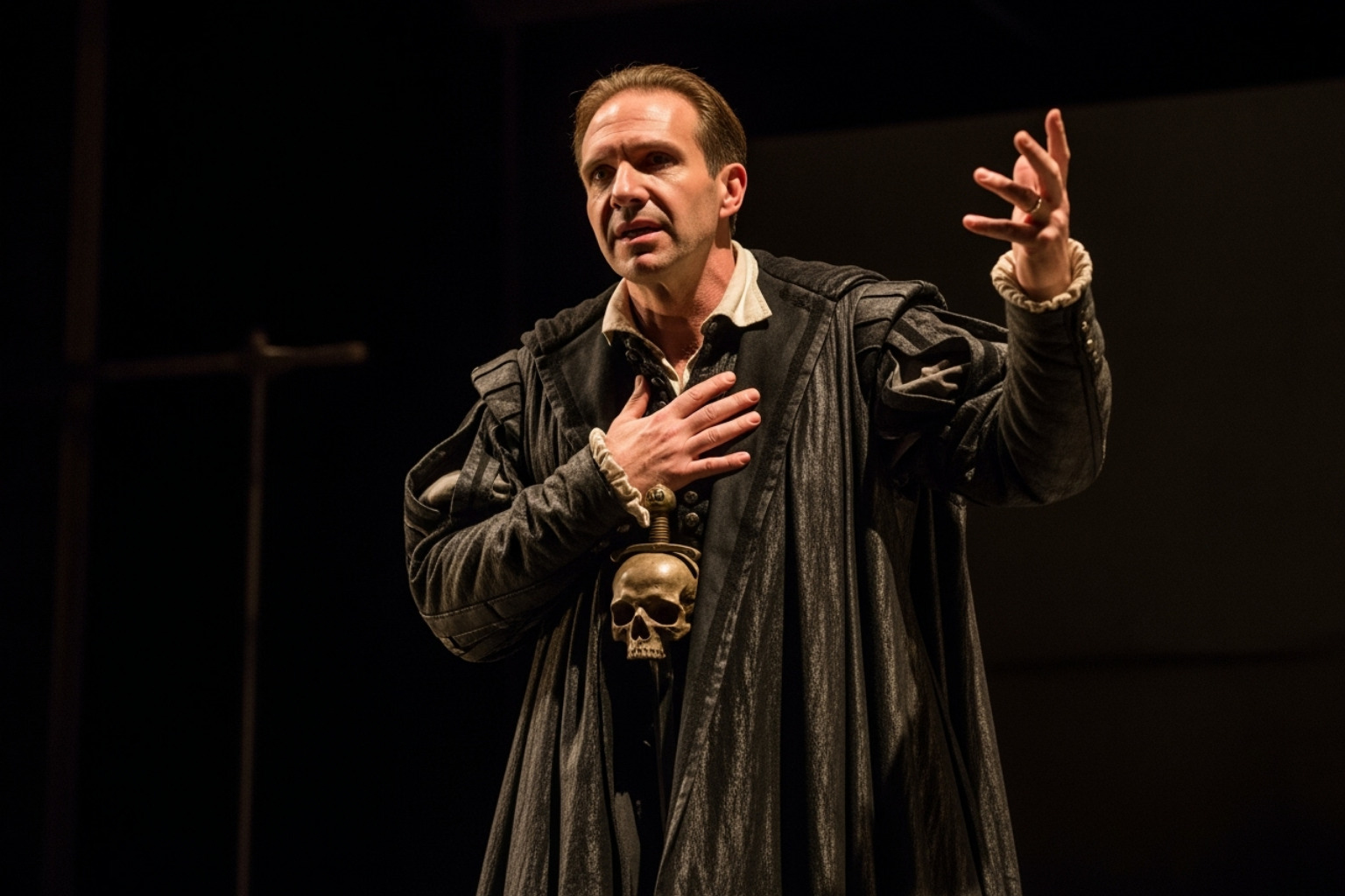 Ralph Fiennes in a stage production like 'Hamlet' or 'Macbeth' - ralph fiennes movies