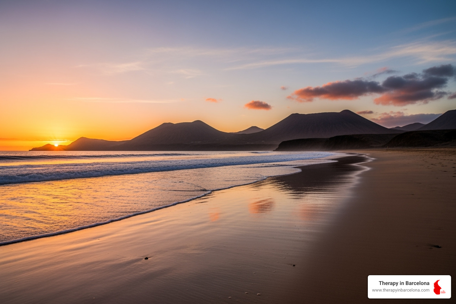 Peaceful Gran Canaria beach at sunrise with volcanic peaks - Mindfulness Gran Canaria Peaceful Gran Canaria beach at sunrise with volcanic peaks - Mindfulness Gran Canaria