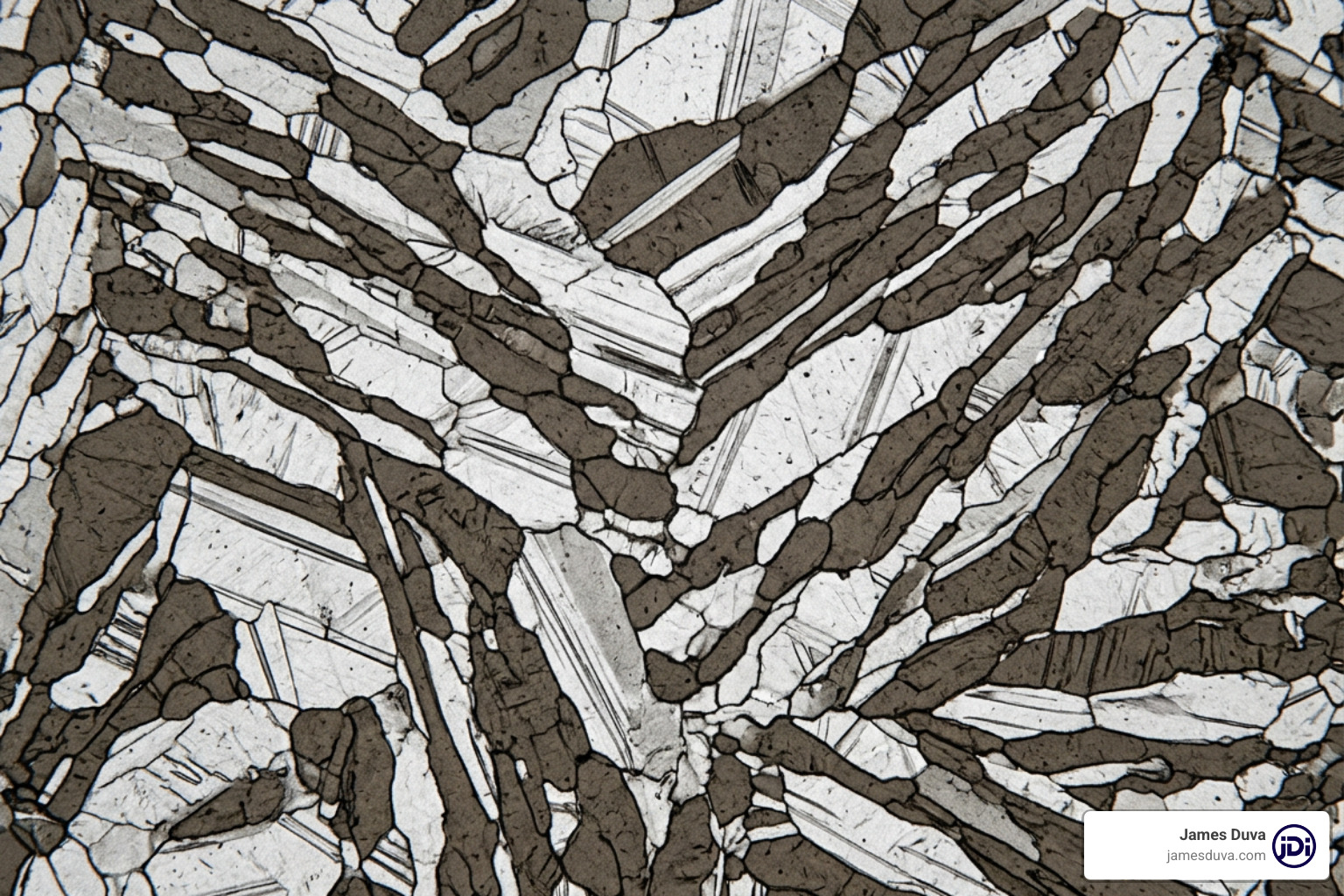 Microscopic view of duplex steel grain structure showing austenite and ferrite phases - Duplex stainless steel pipe