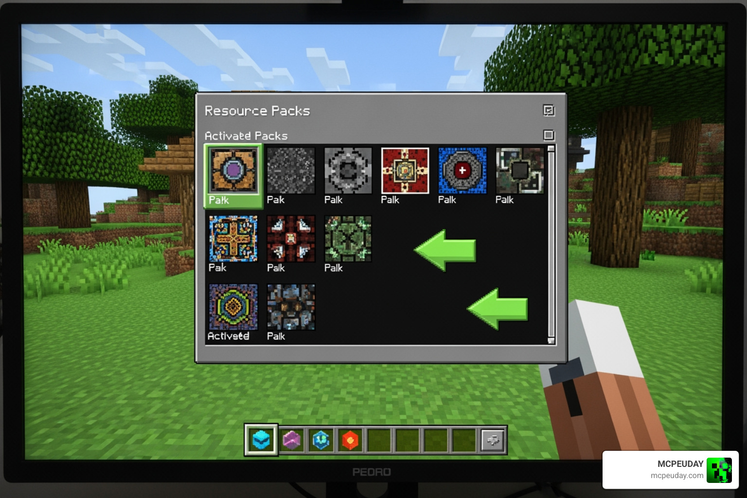 Minecraft settings menu showing the activation of a resource pack Minecraft settings menu showing the activation of a resource pack