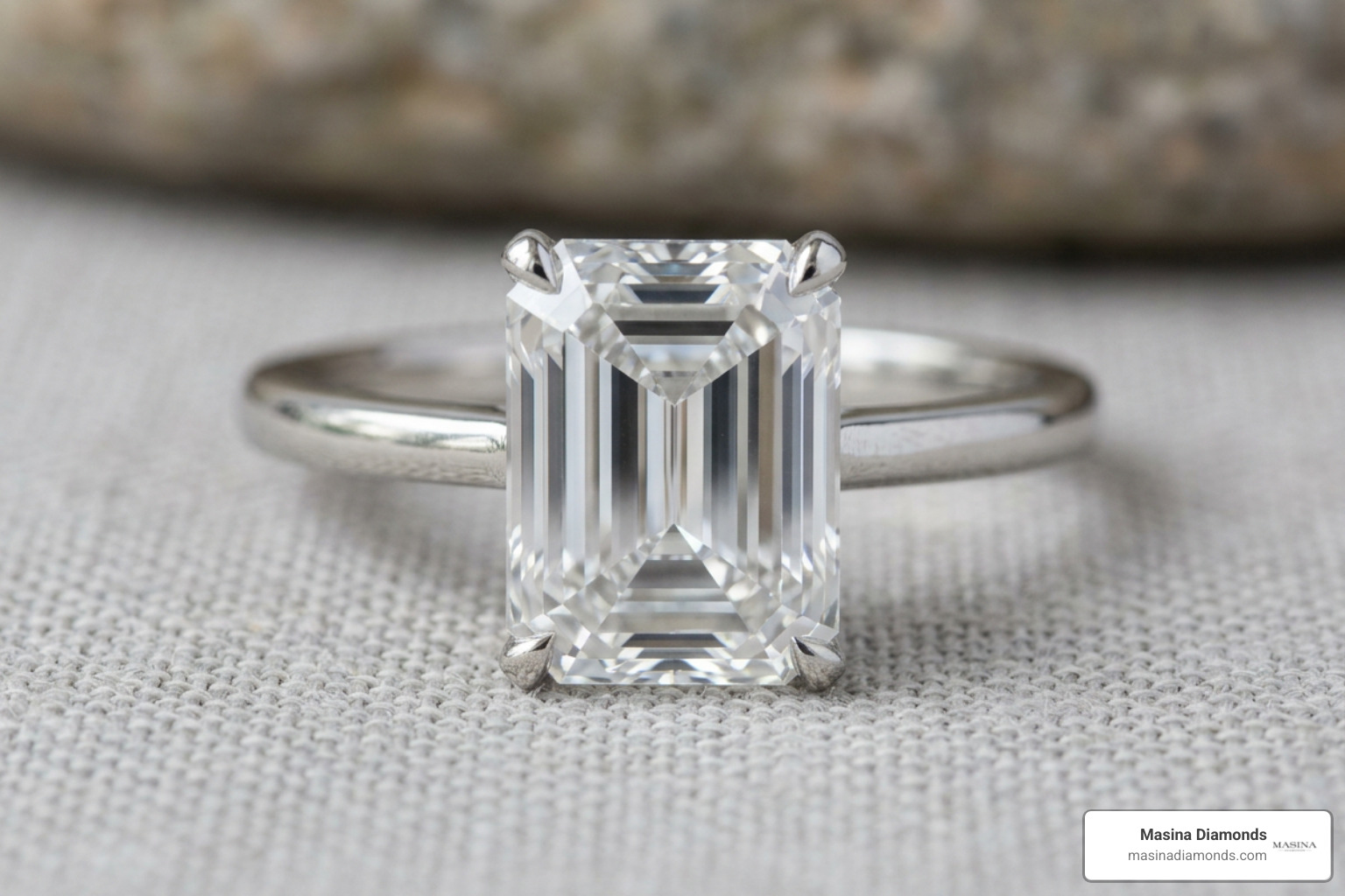 Emerald cut diamond light reflection symmetry and table balance